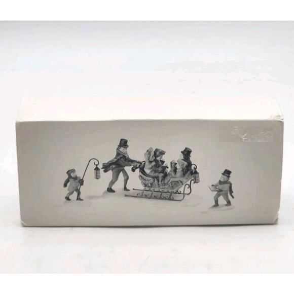 Dept 56 Caroling With The Cratchit Family Heritage Village Set Of 2 In Box *READ - Picture 14 of 15